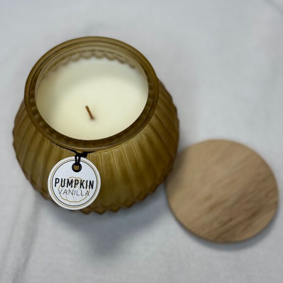 UNKNOWN Other - Pumpkin Vanilla Scented Candle in Textured Amber Glass Jar with Wooden Lid